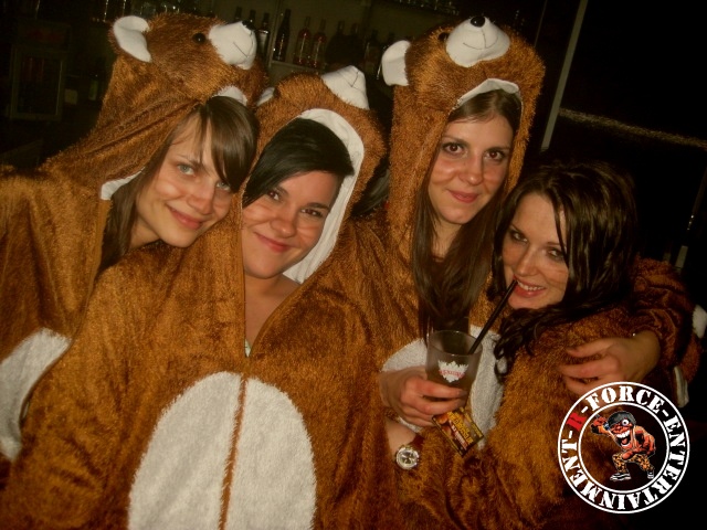 Bild 1 von 69
