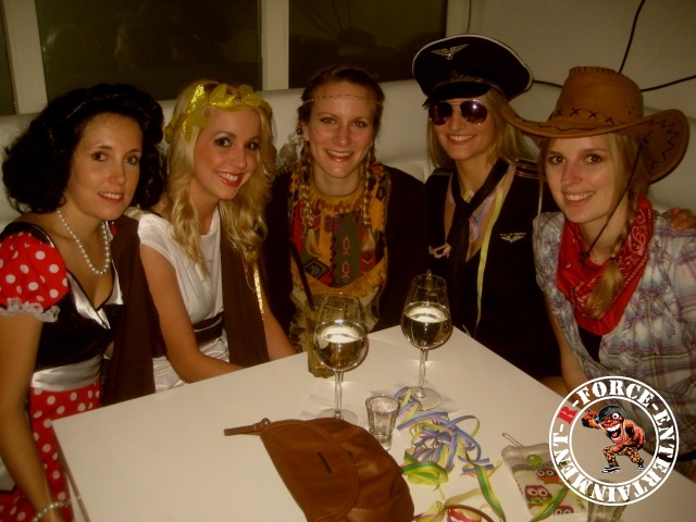 Bild 17 von 76
