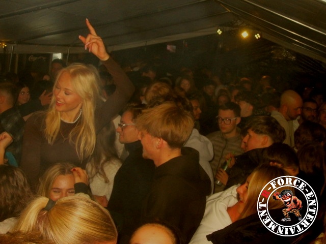 Bild 48 von 107